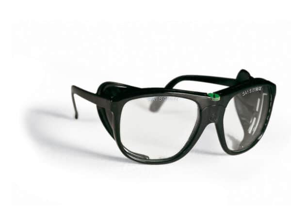 GOGGLE WITH TILTING LENS